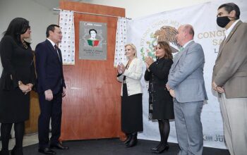 Devela el Poder Legislativo la placa del Instituto de Investigaciones Legislativas que ahora se llamará diputada Matilde Cabrera Ipiña en honor a la primera legisladora potosina