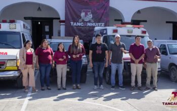 Entregan nuevas ambulancias y camiones recolectores para mejorar servicios en Tancanhuitz