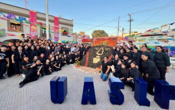 Estudiantes de Gastronomía de la UASLP crean máscara monumental con pan de muerto en Ciudad Valles