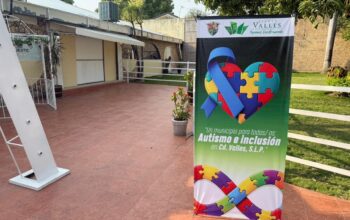 Gobierno Municipal genera espacios de diálogo sobre autismo e inclusión en Valles