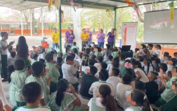 Llevan “Cine Móvil” y pláticas preventivas a comunidades de Ciudad Valles