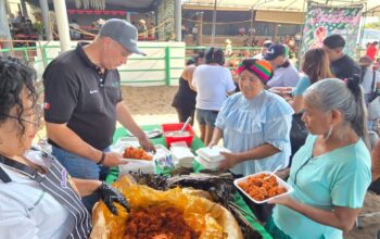 Zacahuil huasteco gratis en la Fenapo