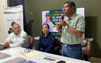 Ayuntamiento e IEEA apoyan a trabajadores municipales para terminar primaria y secundaria