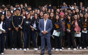 Gobierno estatal ofrece más de 6 mil 500 becas para licenciaturas y posgrados