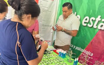 Entregan 131 lentes a bajo costo; detectan posibles casos de cataratas y glaucoma