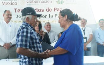 Ofician primer matrimonio civil en Feria de Paz en El Pujal