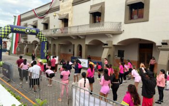 Corren por la prevención del cáncer de mama en Ciudad Valles